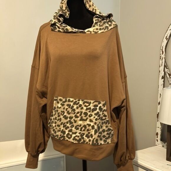 Zenana Small hooded sweater   D - Picture 1 of 11